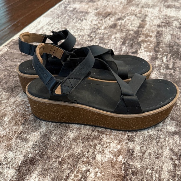 Teva Shoes - Teva Stylish Black Platform Sandals